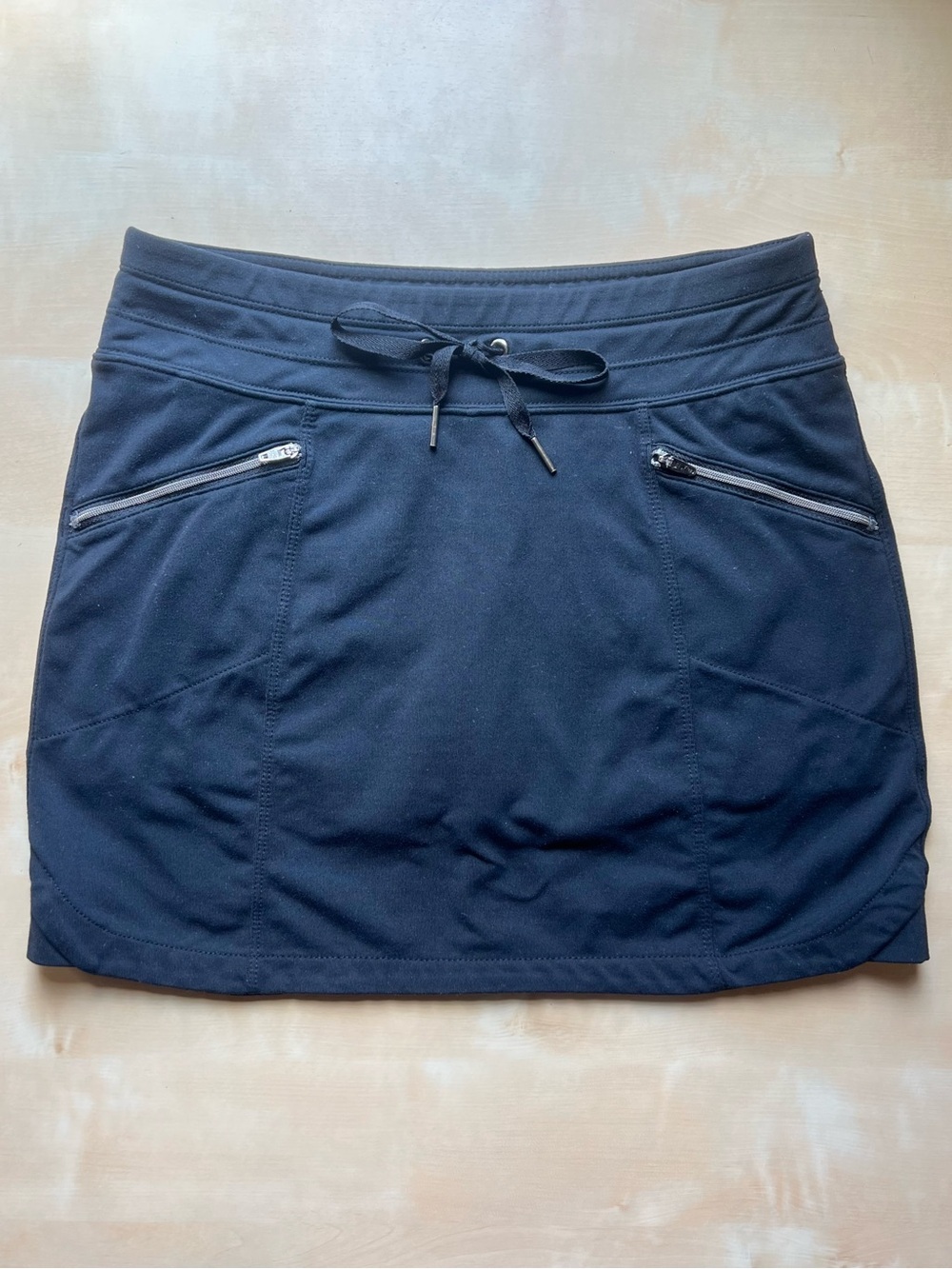 Athleta Black Metro Active Skort - Zipper Pockets and Drawstring Waist size XS